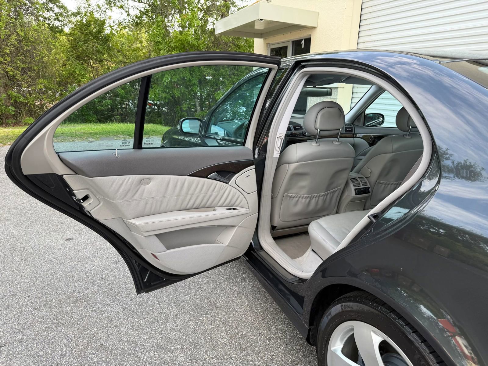 Used 2003 Mercedes-Benz E 500 Sedan image 56
