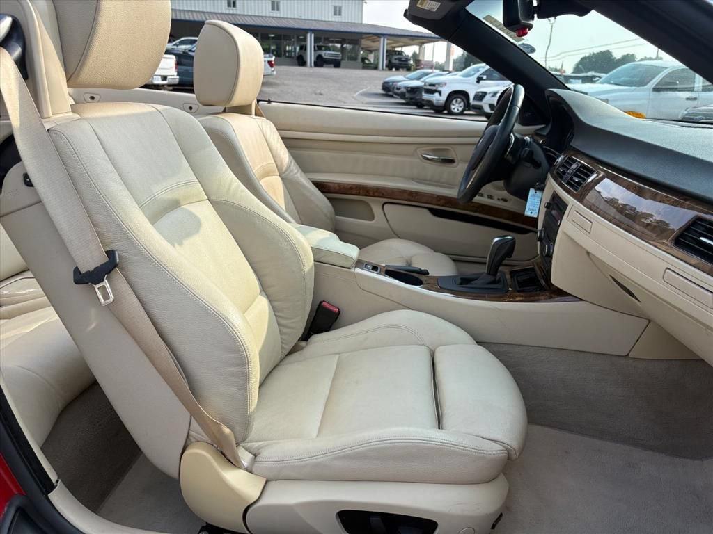 Used 2007 BMW 335i Convertible RWD image 16