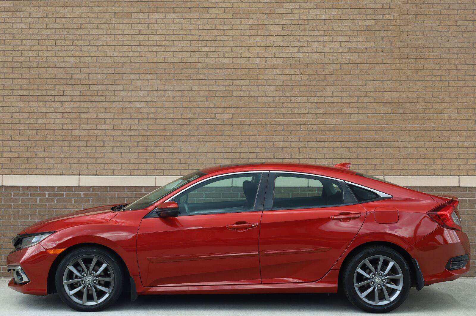 Used 2019 Honda Civic EX image 2