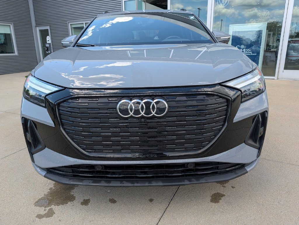 Used 2023 Audi Q4 e-tron Premium Plus w/ Premium Plus AWD/4WD image 9