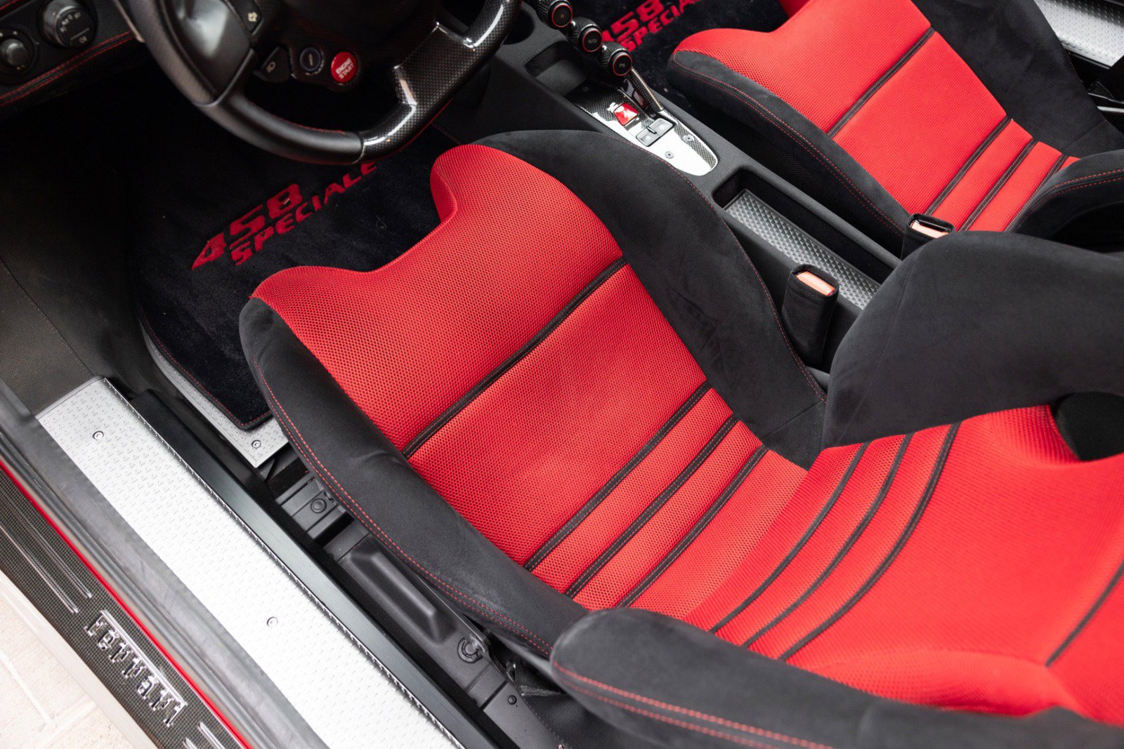 Used 2014 Ferrari 458 Speciale Coupe RWD image 70
