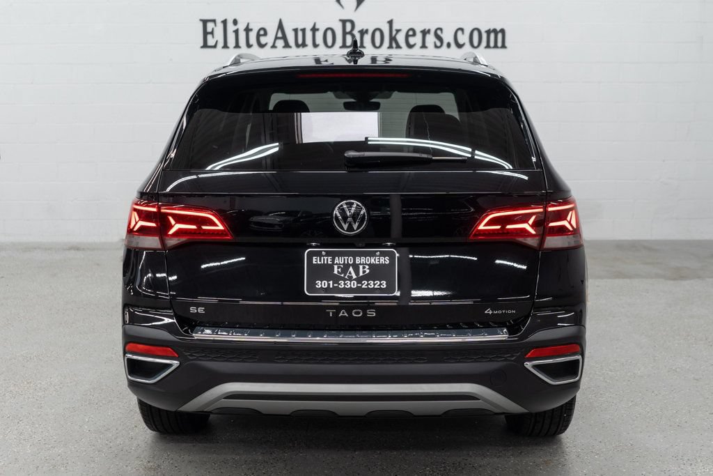 Used 2023 Volkswagen Taos SE w/ Panoramic Sunroof Package AWD/4WD image 4