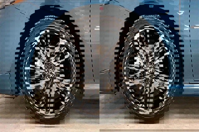 Used 2025 Toyota Camry XSE w/ Premium Plus Package image 10