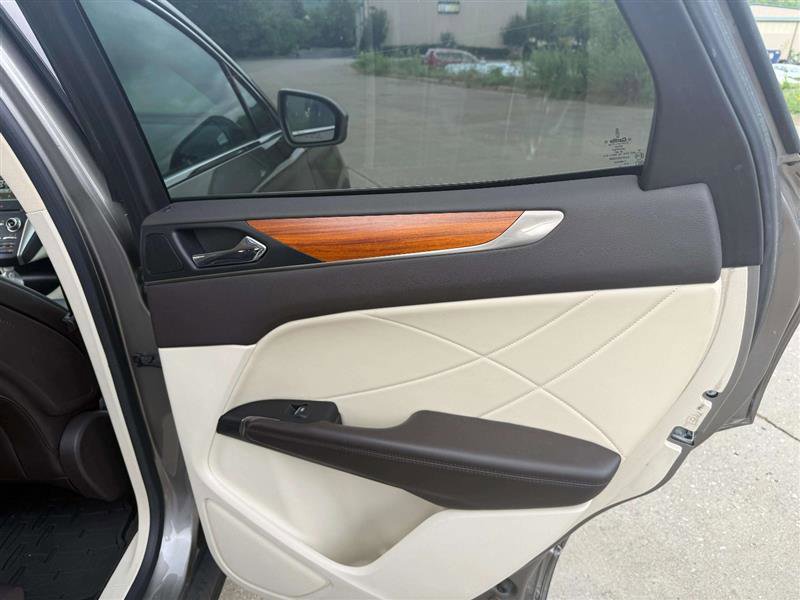 Used 2016 Lincoln MKC Reserve w/ Lincoln MKC Climate Package image 22