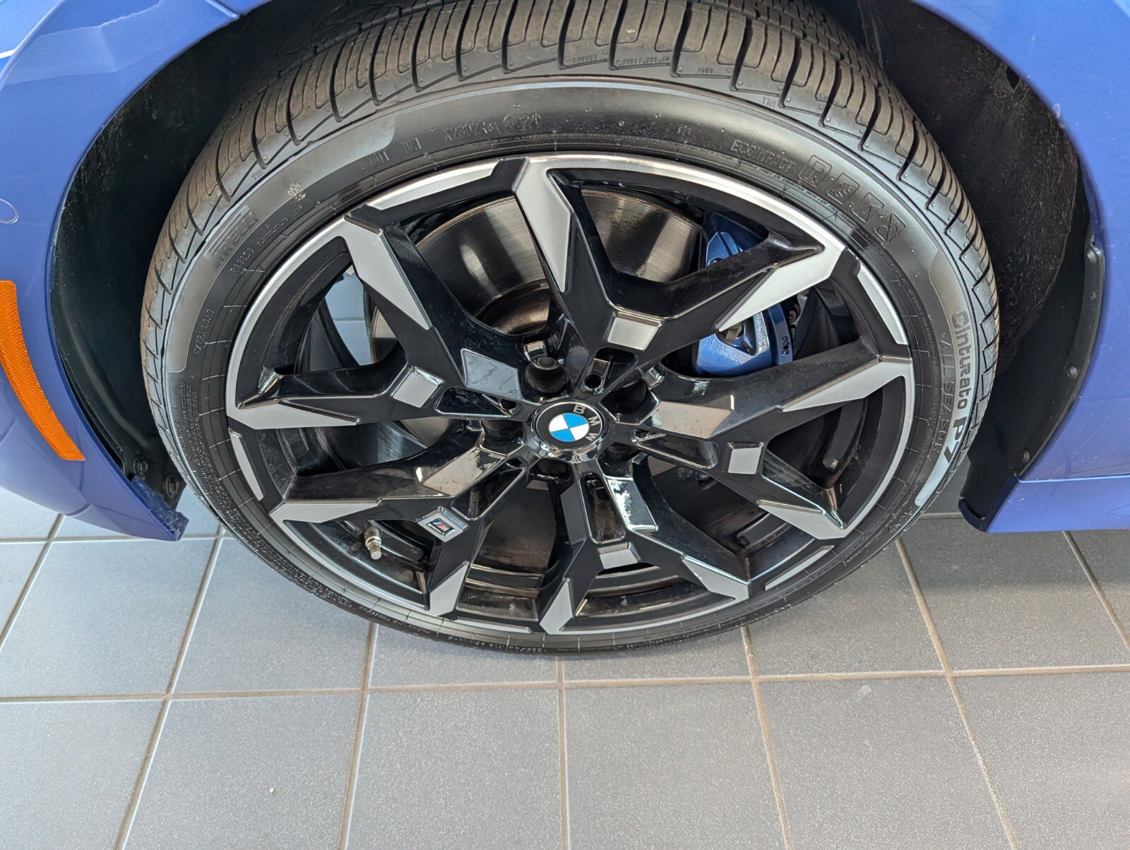 Certified 2025 BMW 330i xDrive Sedan w/ M Sport Package image 9