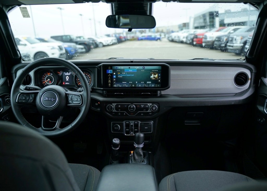 Used 2025 Jeep Wrangler Sport S image 11