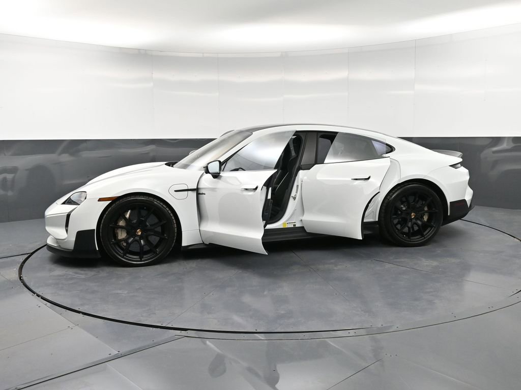 Certified 2025 Porsche Taycan Turbo GT image 41