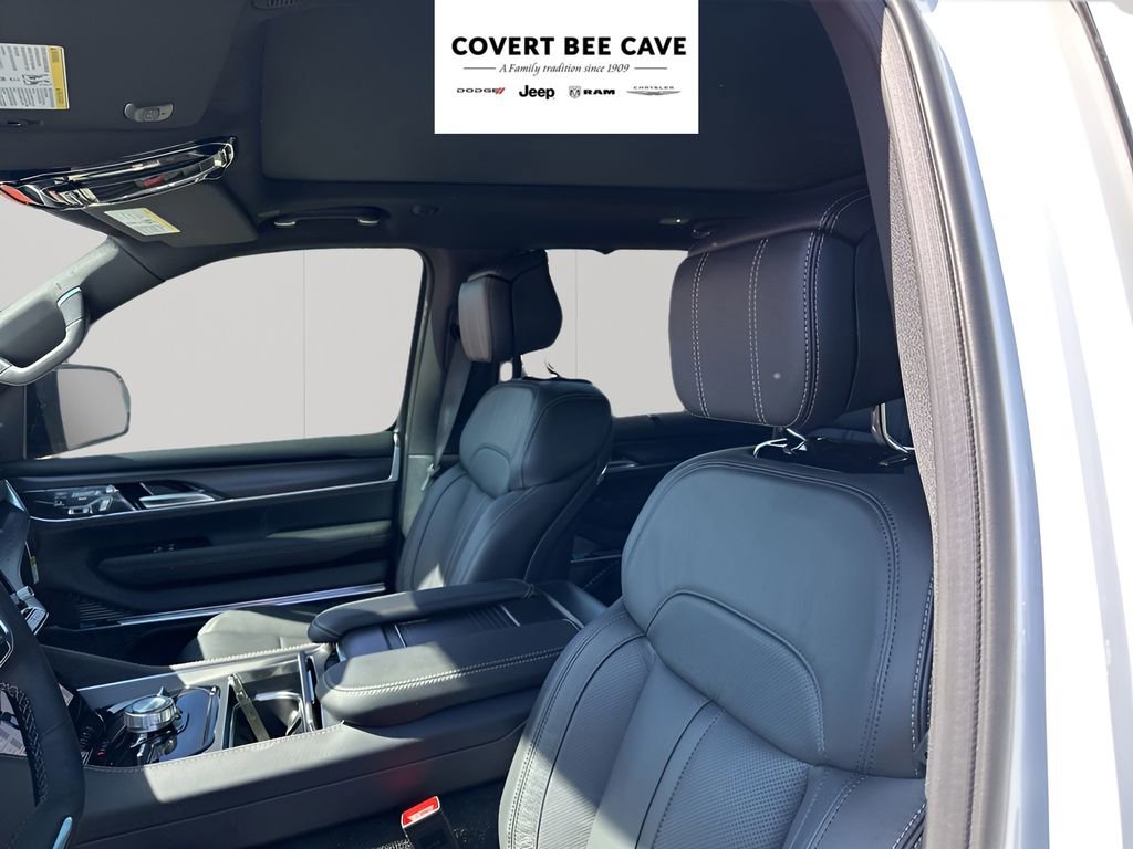 New 2026 Jeep Grand Wagoneer Summit image 32