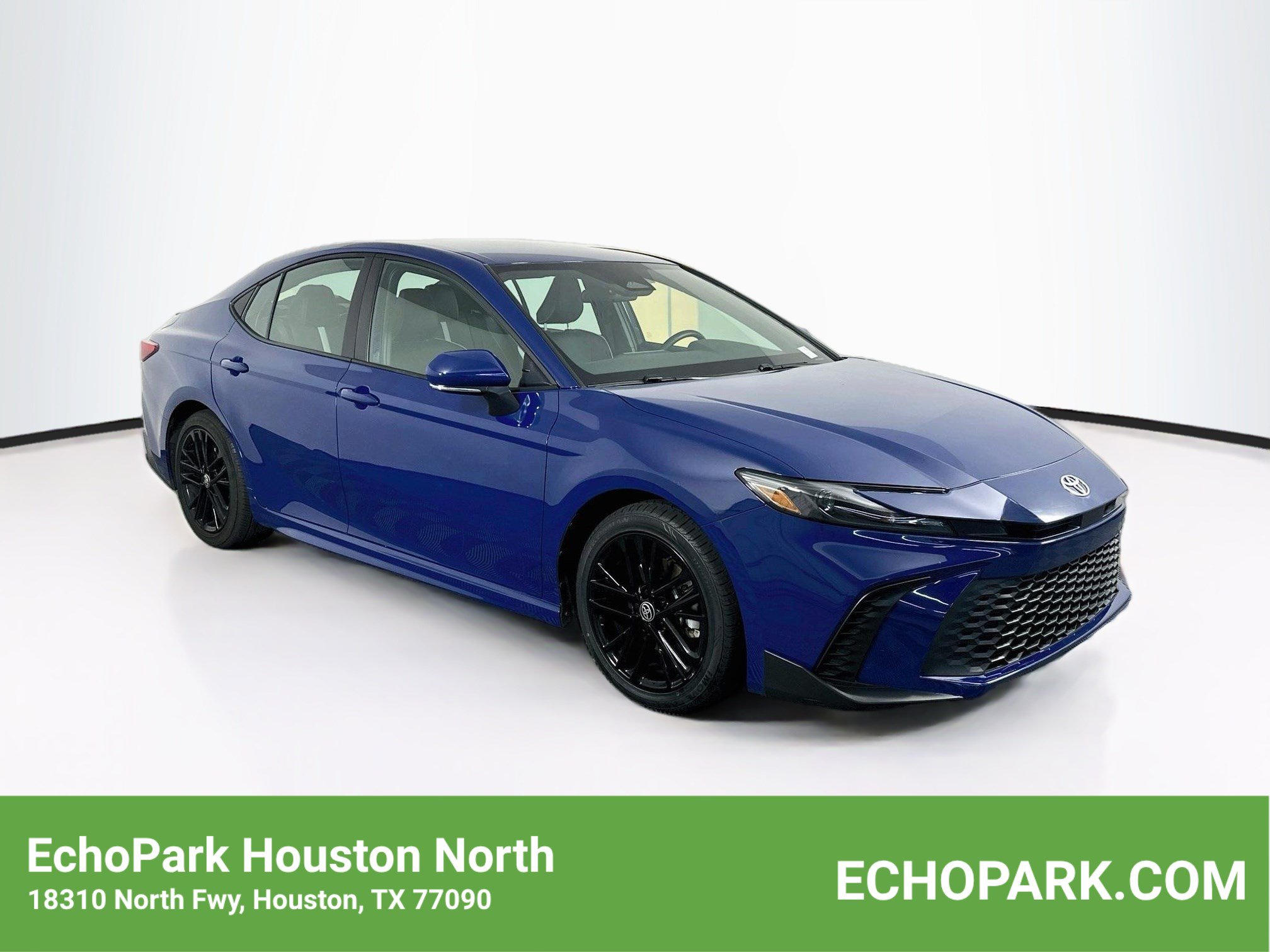 Used 2026 Toyota Camry SE FWD image 1