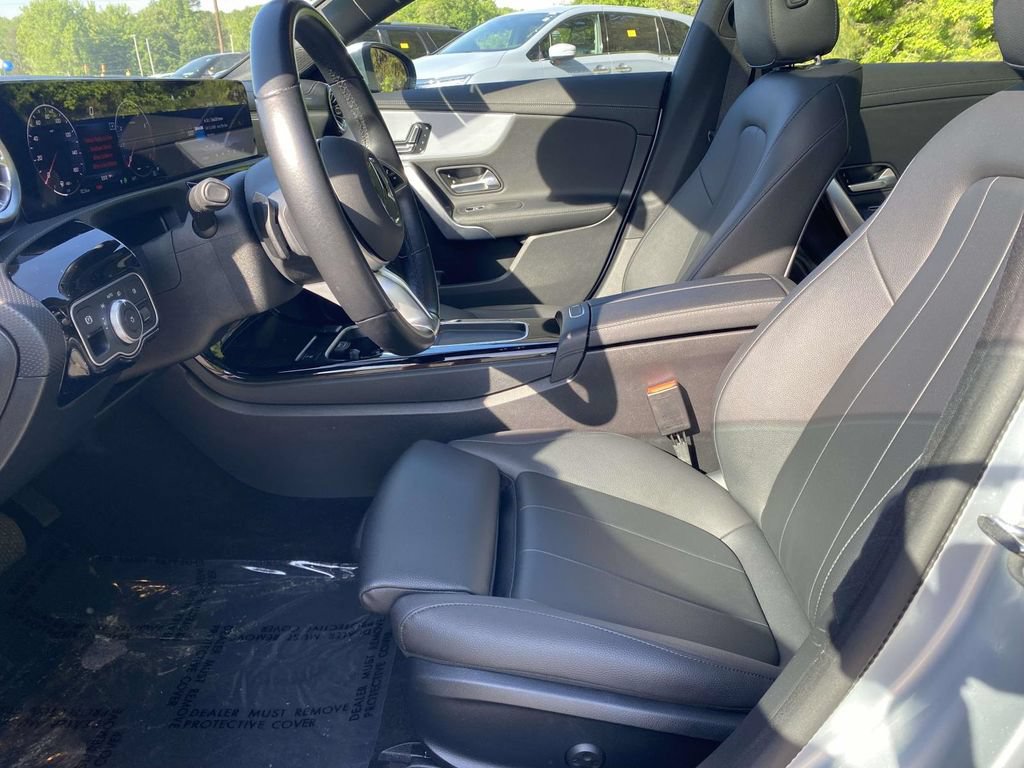 Used 2025 Mercedes-Benz CLA 250 image 14