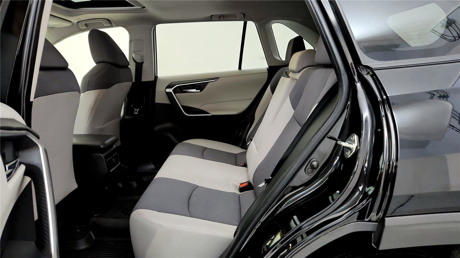 Certified 2023 Toyota RAV4 XLE w/ Convenience Package image 21