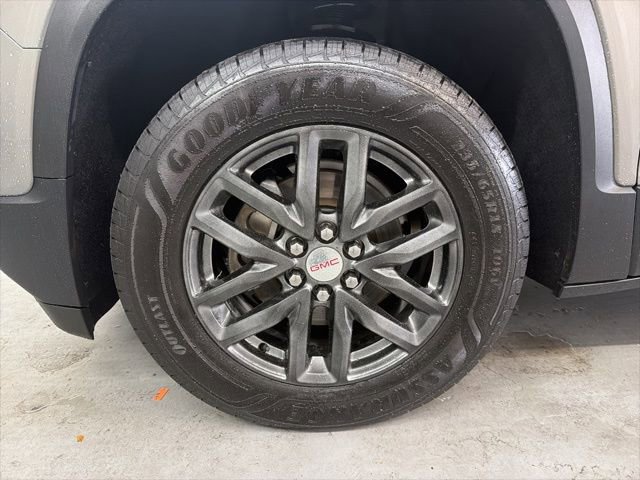Used 2019 GMC Acadia SLT FWD image 10