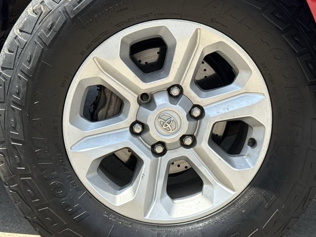 Used 2022 Toyota 4Runner SR5 Premium w/ Moonroof Package AWD/4WD image 10