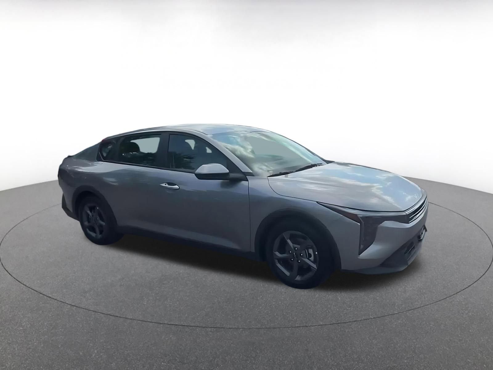 Used 2025 Kia K4 FWD image 2