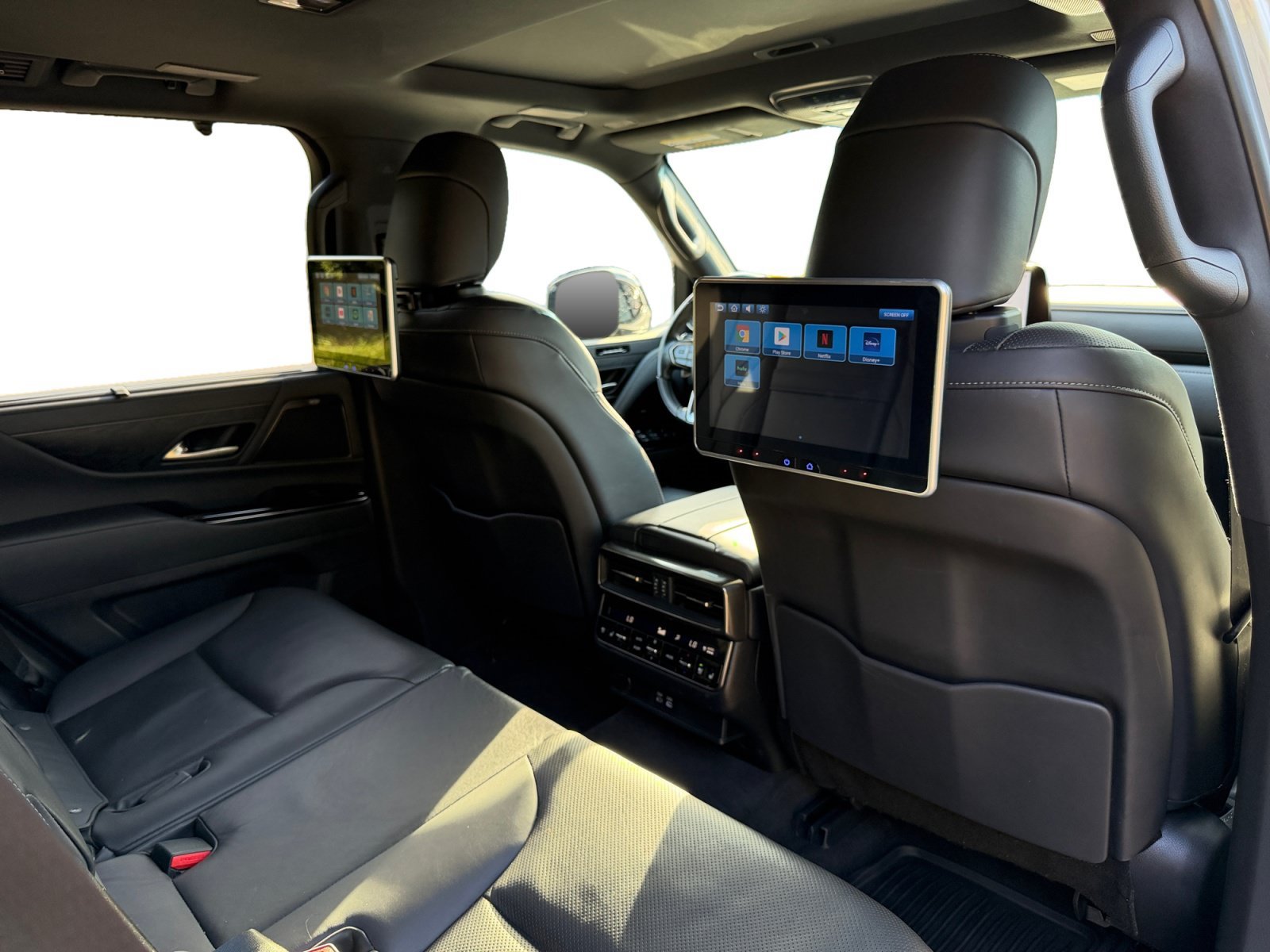 Used 2024 Lexus LX 600 4WD w/ Appearance Package image 20