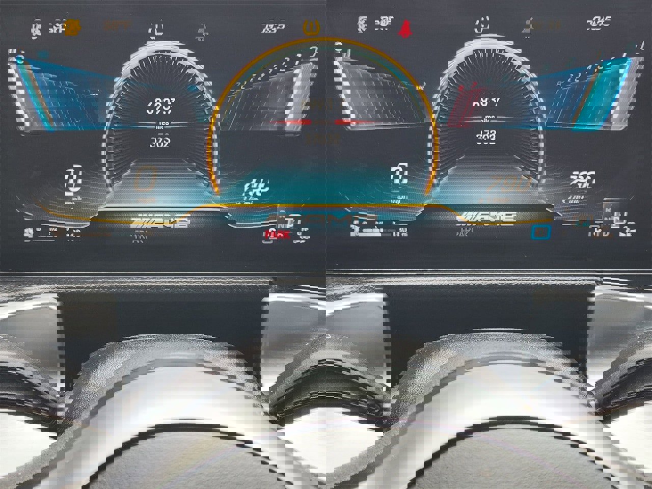 Used 2023 Mercedes-Benz GLB 35 AMG 4MATIC image 15