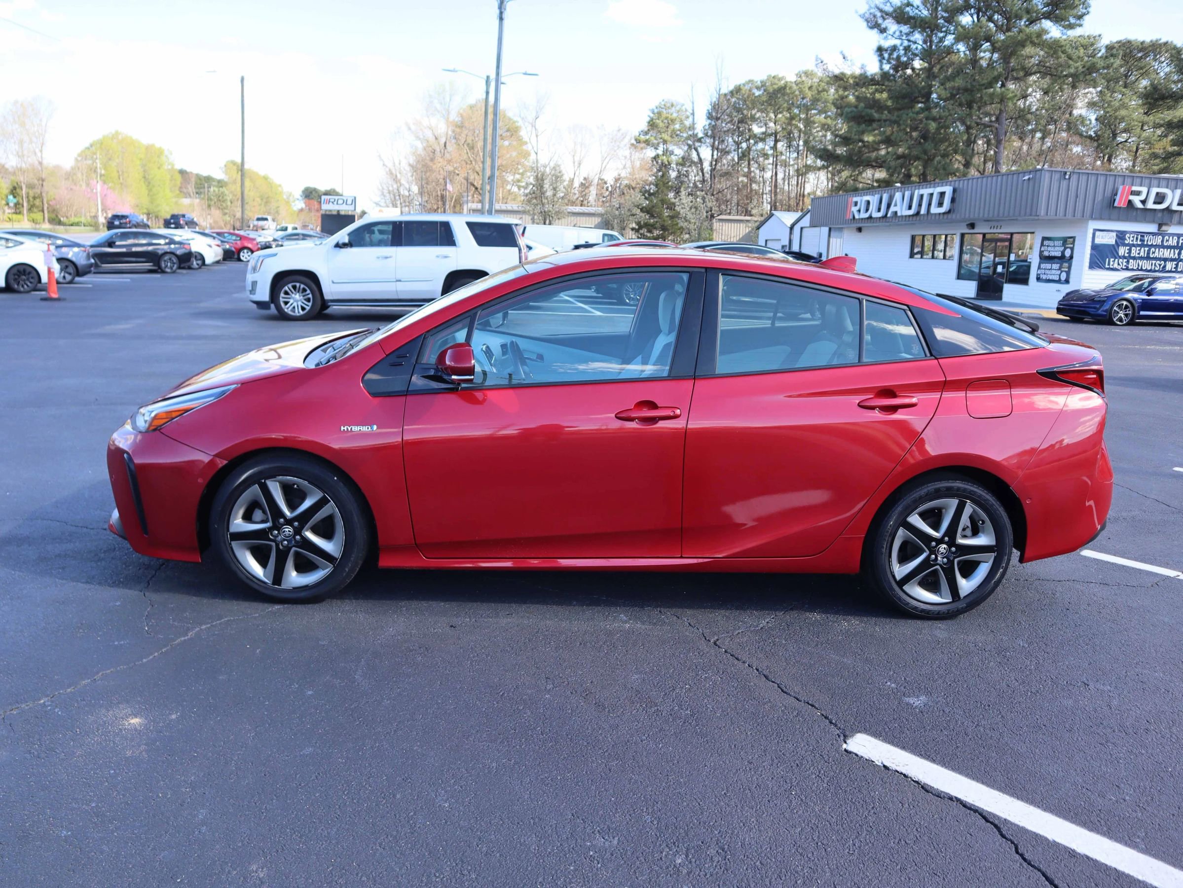 Used 2020 Toyota Prius XLE image 7