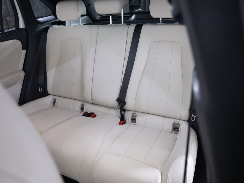 Used 2025 Mercedes-Benz GLA 250 4MATIC image 41