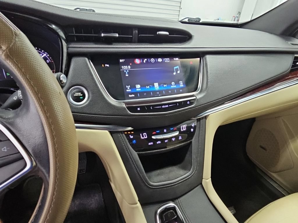 Used 2019 Cadillac XT5 Premium Luxury FWD image 13