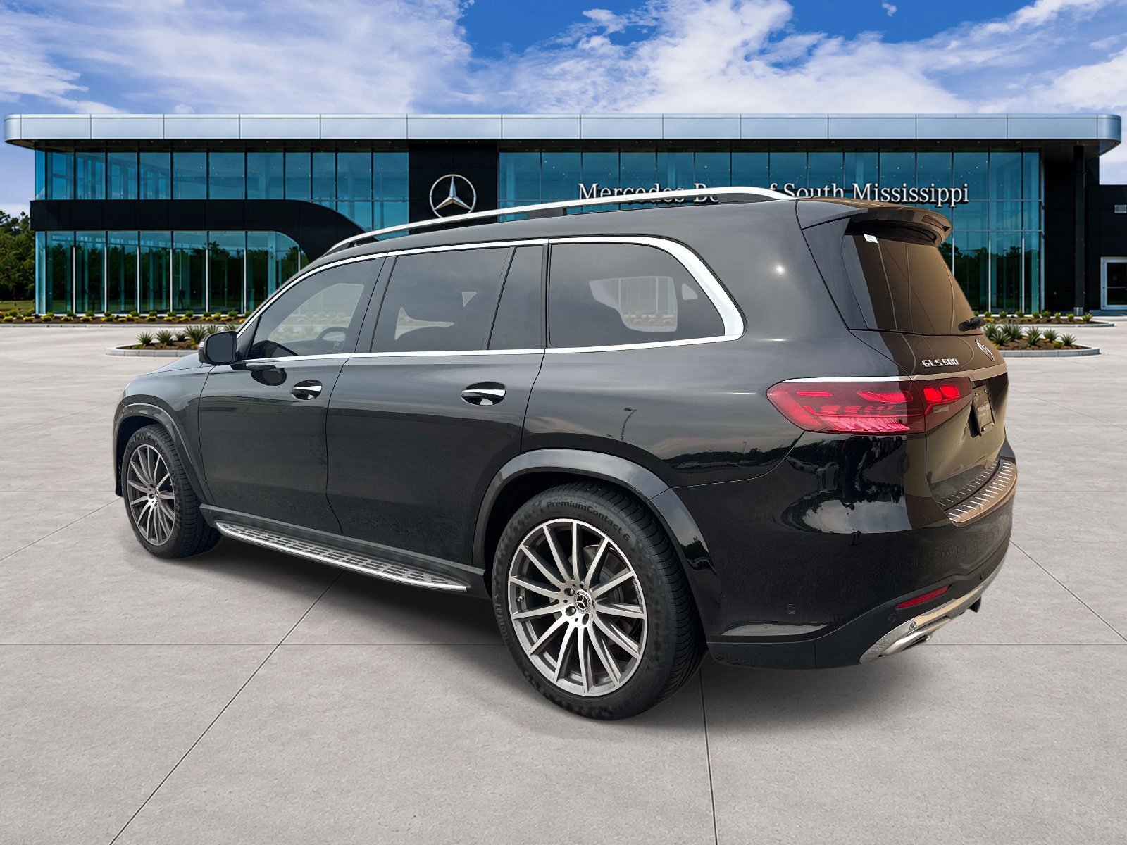 Used 2025 Mercedes-Benz GLS 580 4MATIC image 8