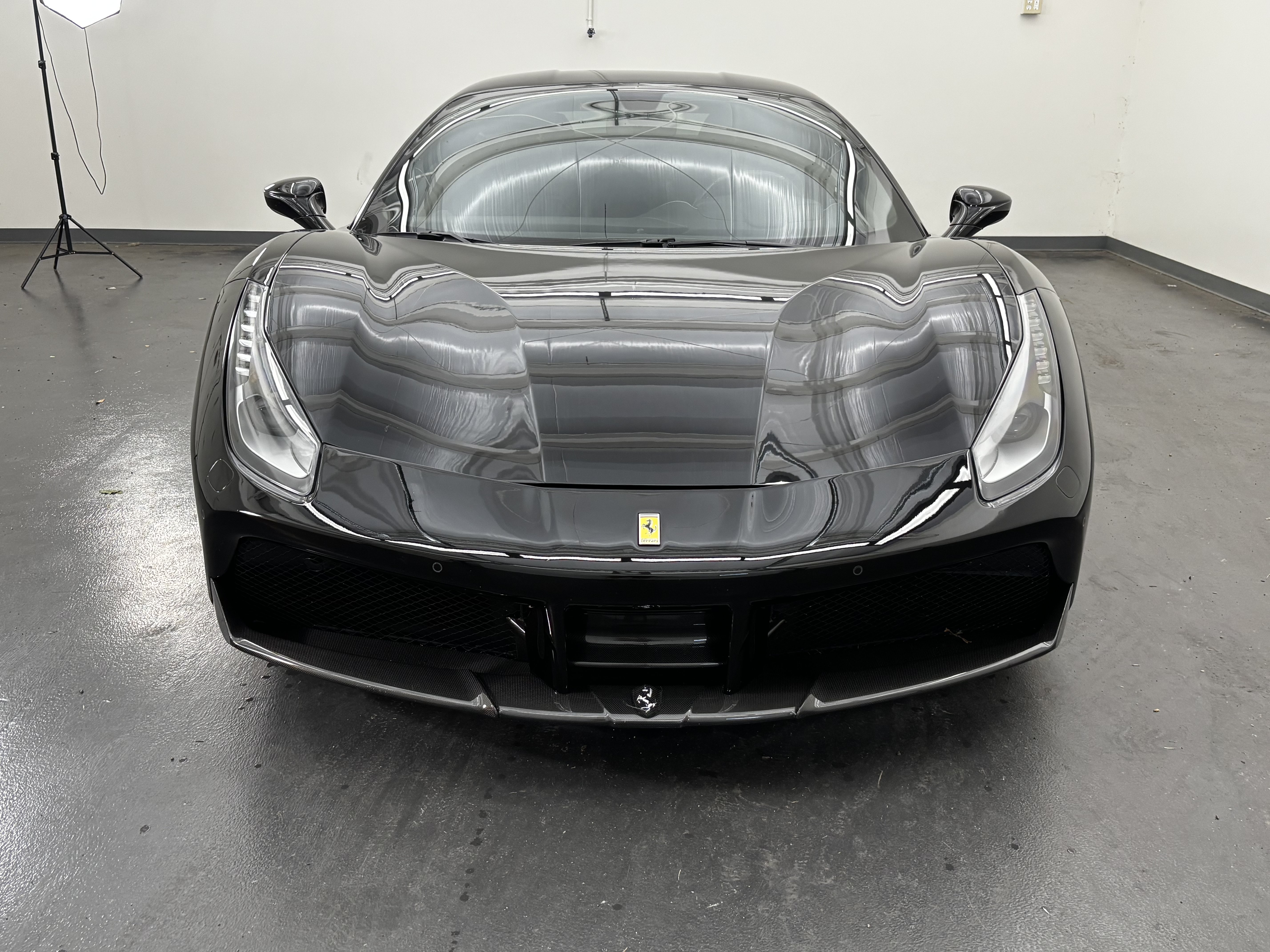 Used 2016 Ferrari 488 GTB RWD image 2
