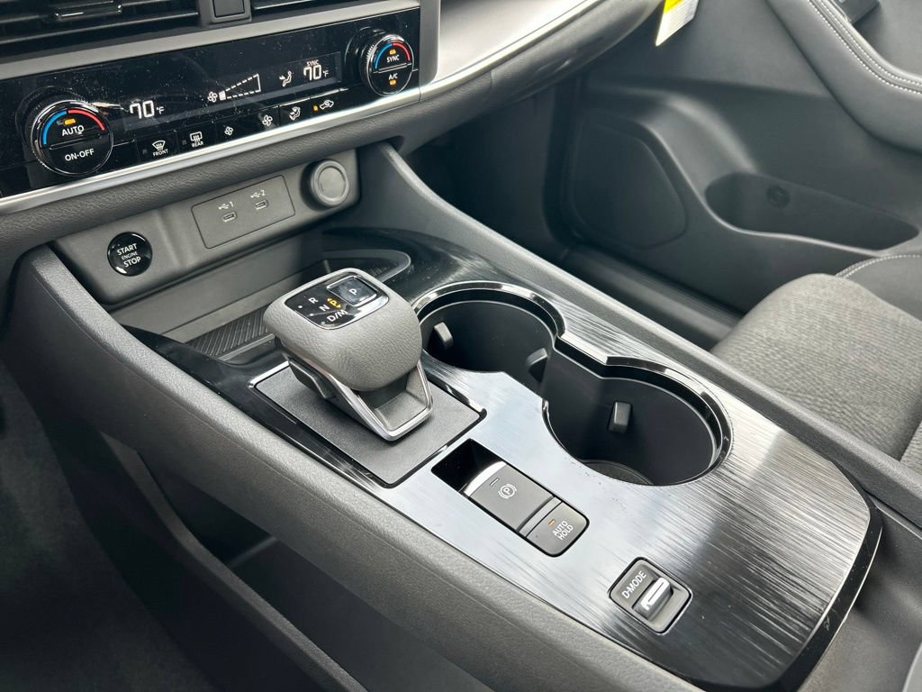 New 2026 Nissan Rogue SV FWD image 37