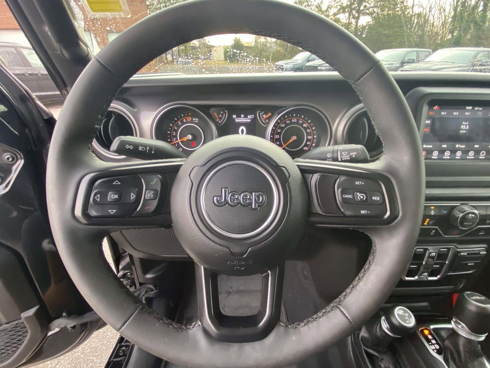 Used 2023 Jeep Gladiator Sport image 19