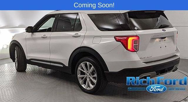 Certified 2023 Ford Explorer Platinum w/ Technology Package image 4