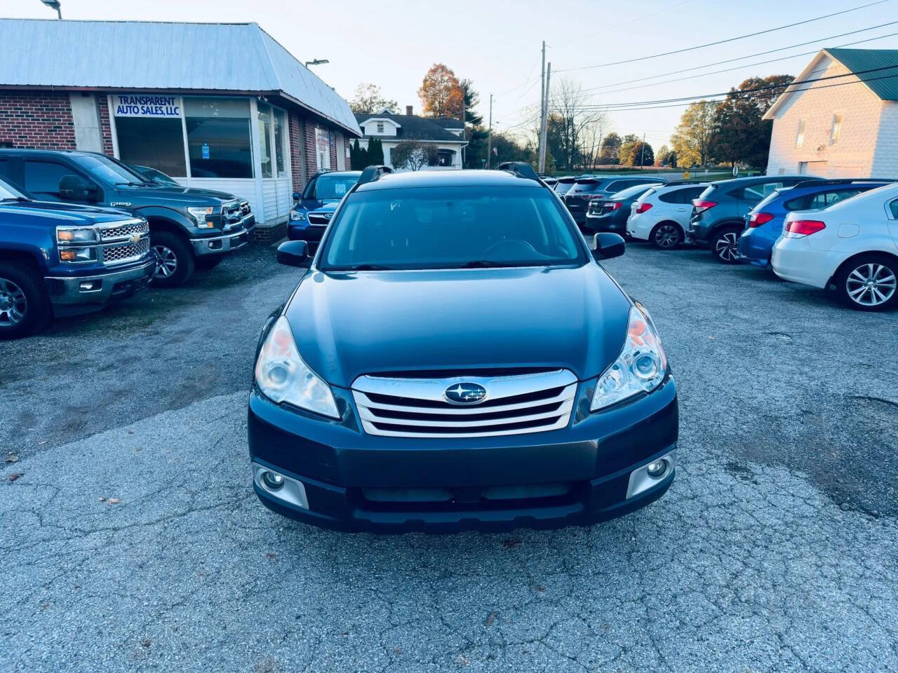 Used 2012 Subaru Outback 2.5i Premium AWD/4WD image 2