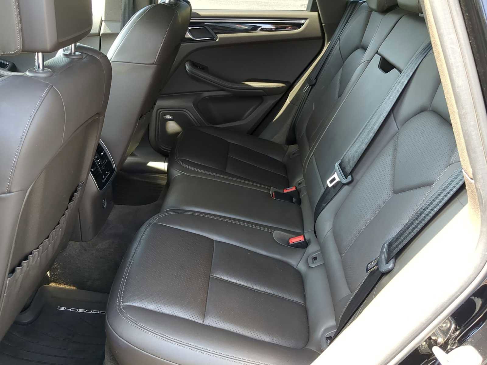 Used 2017 Porsche Macan AWD/4WD image 24