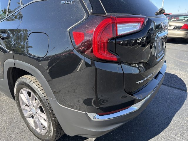 Used 2024 GMC Terrain SLT AWD/4WD image 37