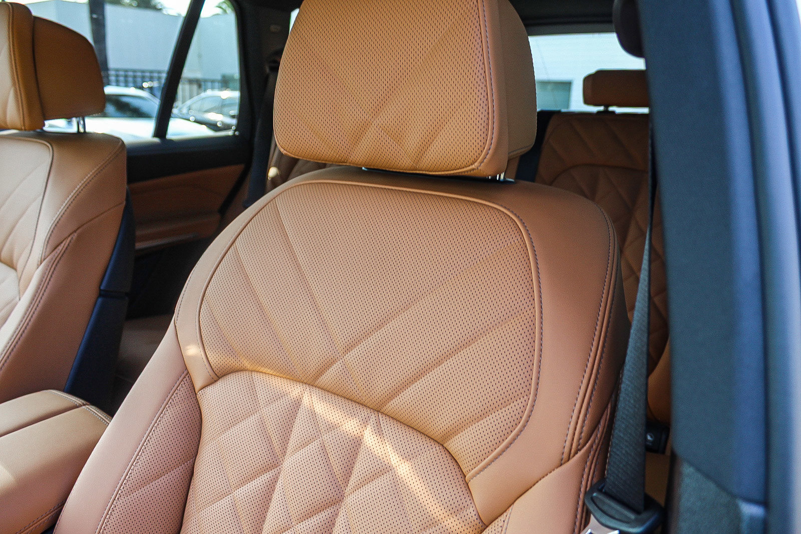 New 2026 BMW X5 xDrive40i w/ Climate Comfort Package image 25