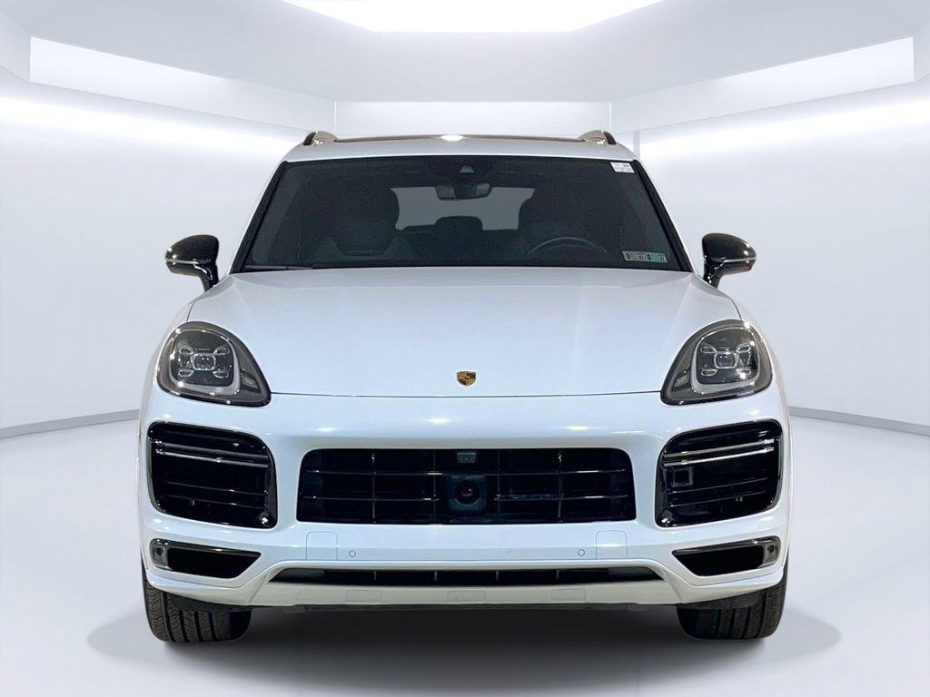 Certified 2023 Porsche Cayenne Turbo AWD/4WD image 2