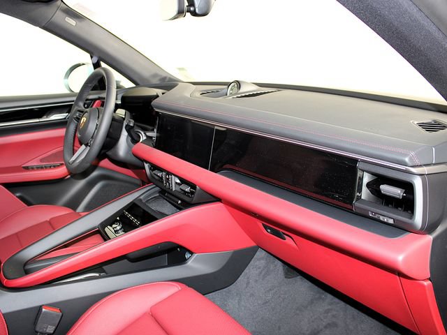 New 2026 Porsche Macan 4 Electric AWD/4WD image 25