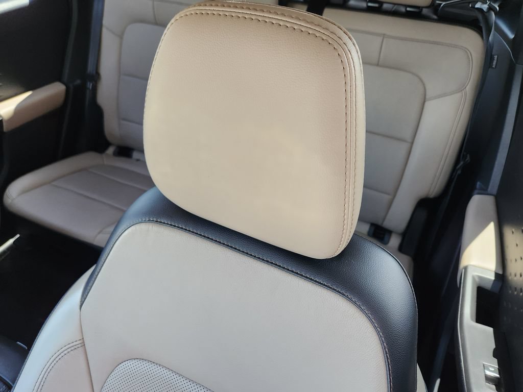 Used 2020 Ford Escape Titanium AWD/4WD image 6