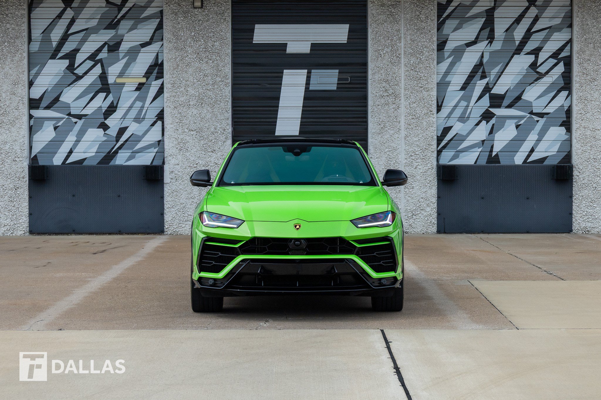 Used 2021 Lamborghini Urus AWD/4WD image 3