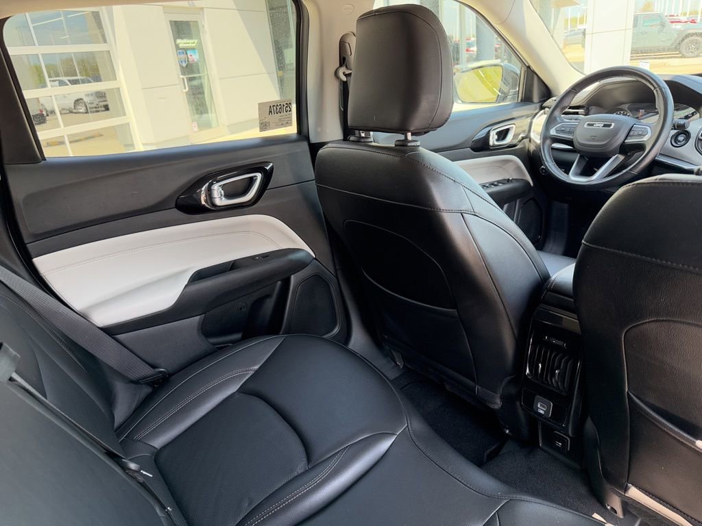 Used 2022 Jeep Compass Limited AWD/4WD image 36
