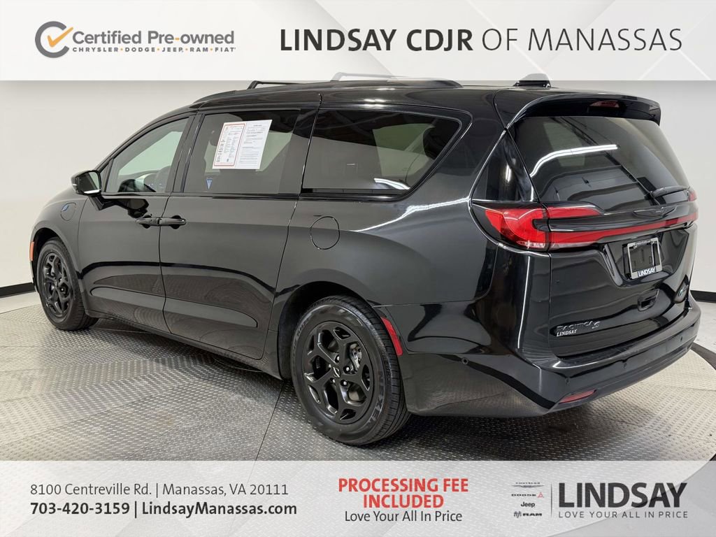 Used 2024 Chrysler Pacifica Premium FWD image 7