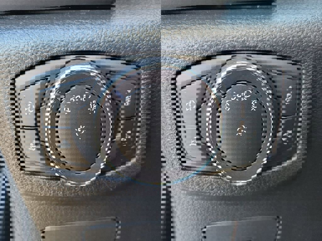 Used 2017 Ford F150 XLT w/ Equipment Group 302A Luxury image 22