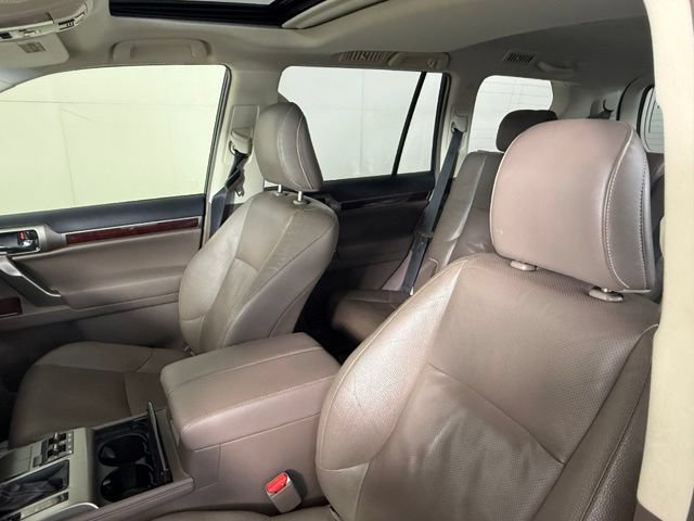 Used 2015 Lexus GX 460 w/ Premium Package AWD/4WD image 16