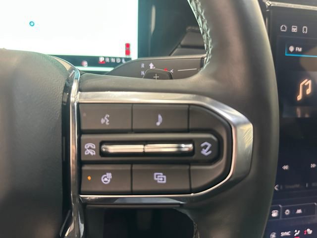 Used 2025 GMC Acadia Elevation image 29