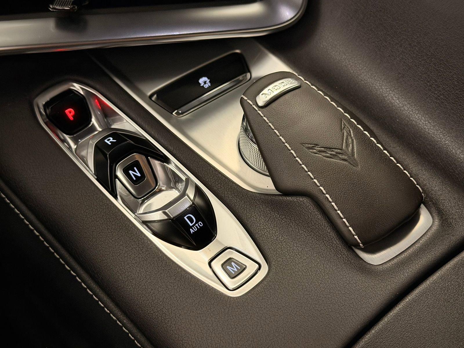 Used 2024 Chevrolet Corvette Stingray Coupe w/ Battery Protection Package RWD image 26