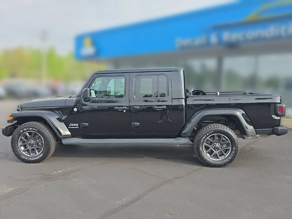 Used 2020 Jeep Gladiator Overland AWD/4WD image 3