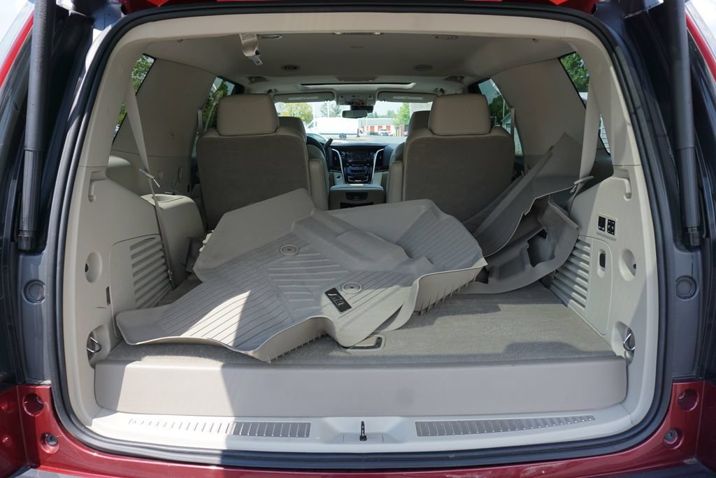 Used 2020 Cadillac Escalade Luxury AWD/4WD image 19