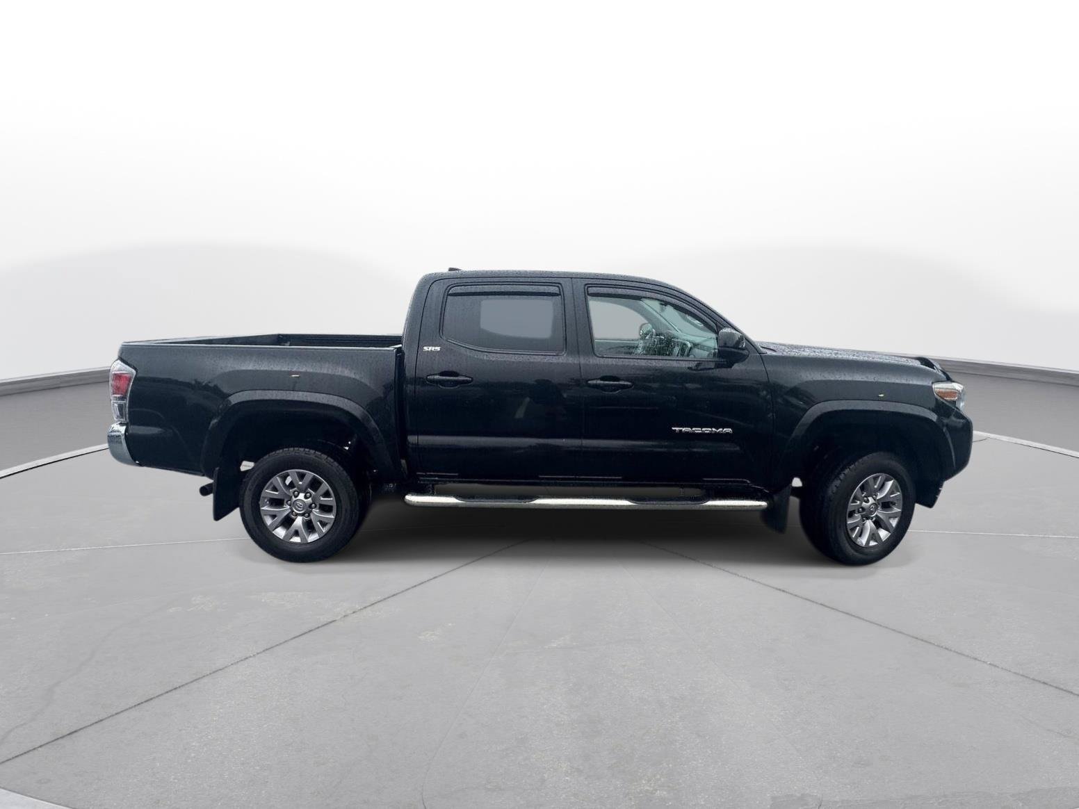 Used 2017 Toyota Tacoma SR5 w/ Tow Package RWD image 5
