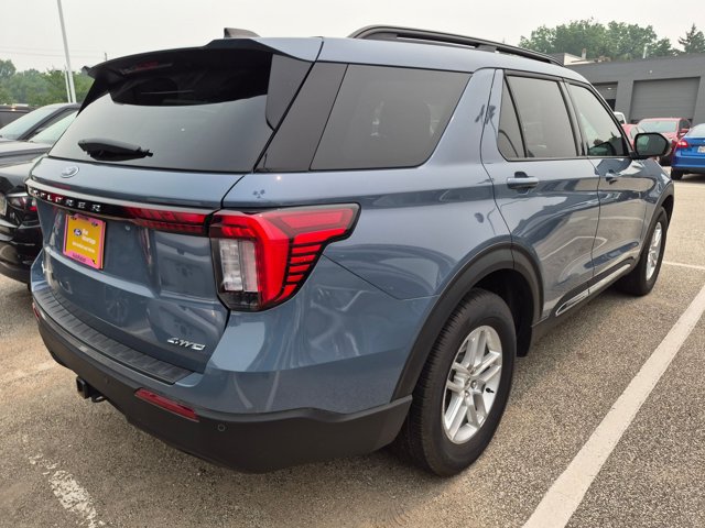 Certified 2025 Ford Explorer Active AWD/4WD image 4