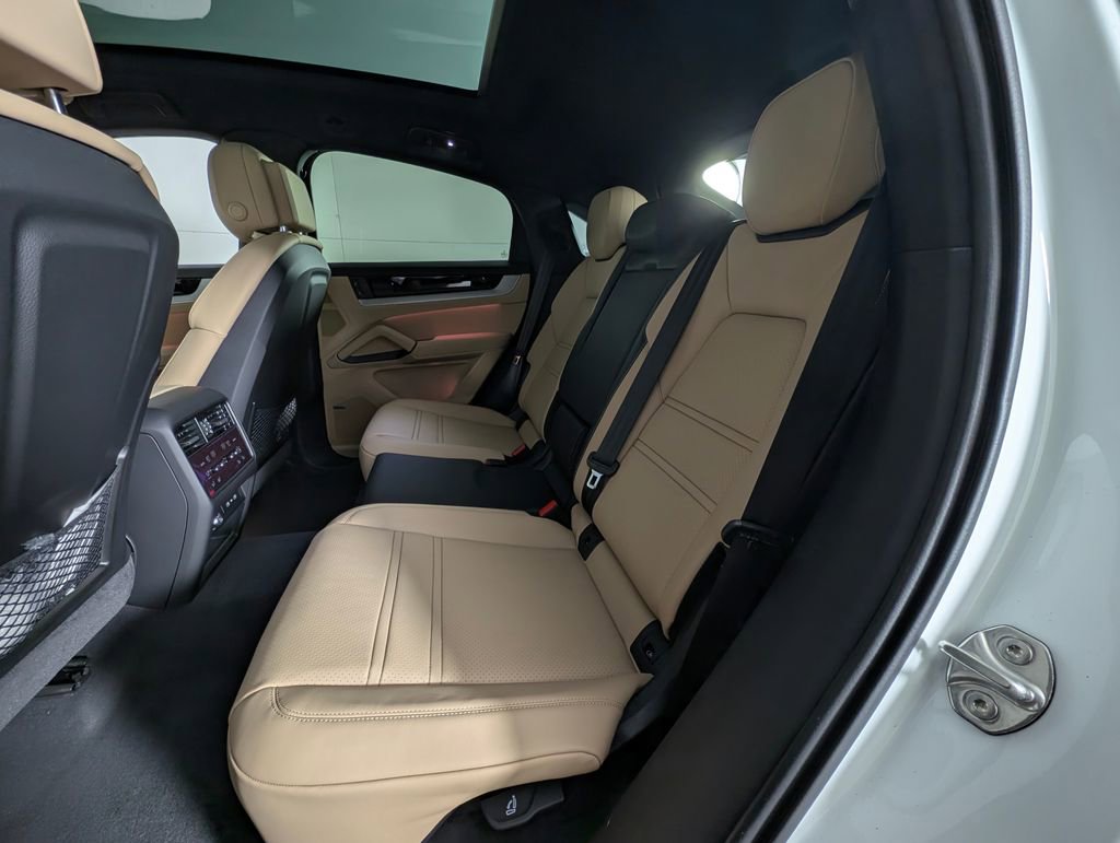 New 2026 Porsche Cayenne Coupe image 23