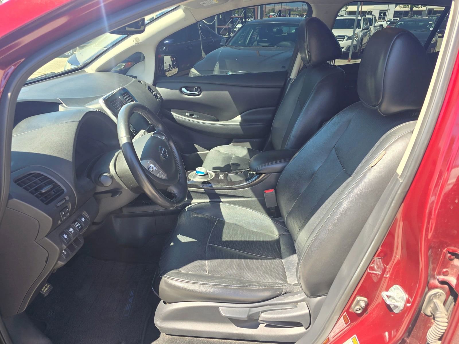 Used 2016 Nissan Leaf SL w/ Premium Package FWD image 10