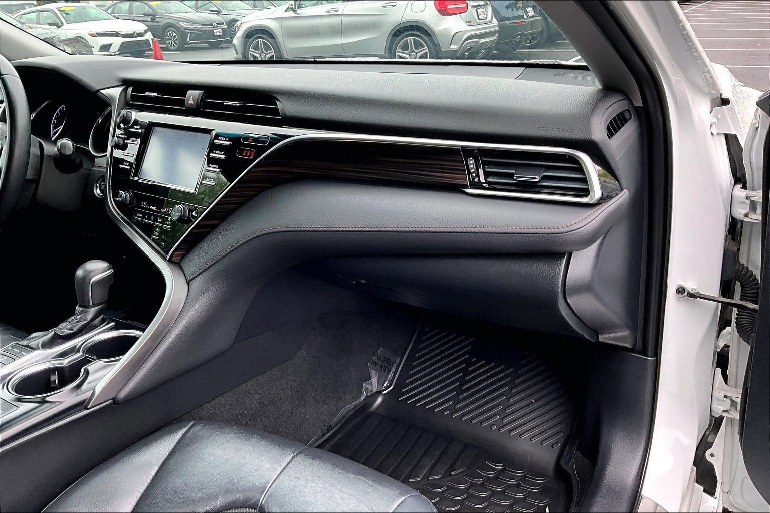 Used 2018 Toyota Camry XLE FWD image 15