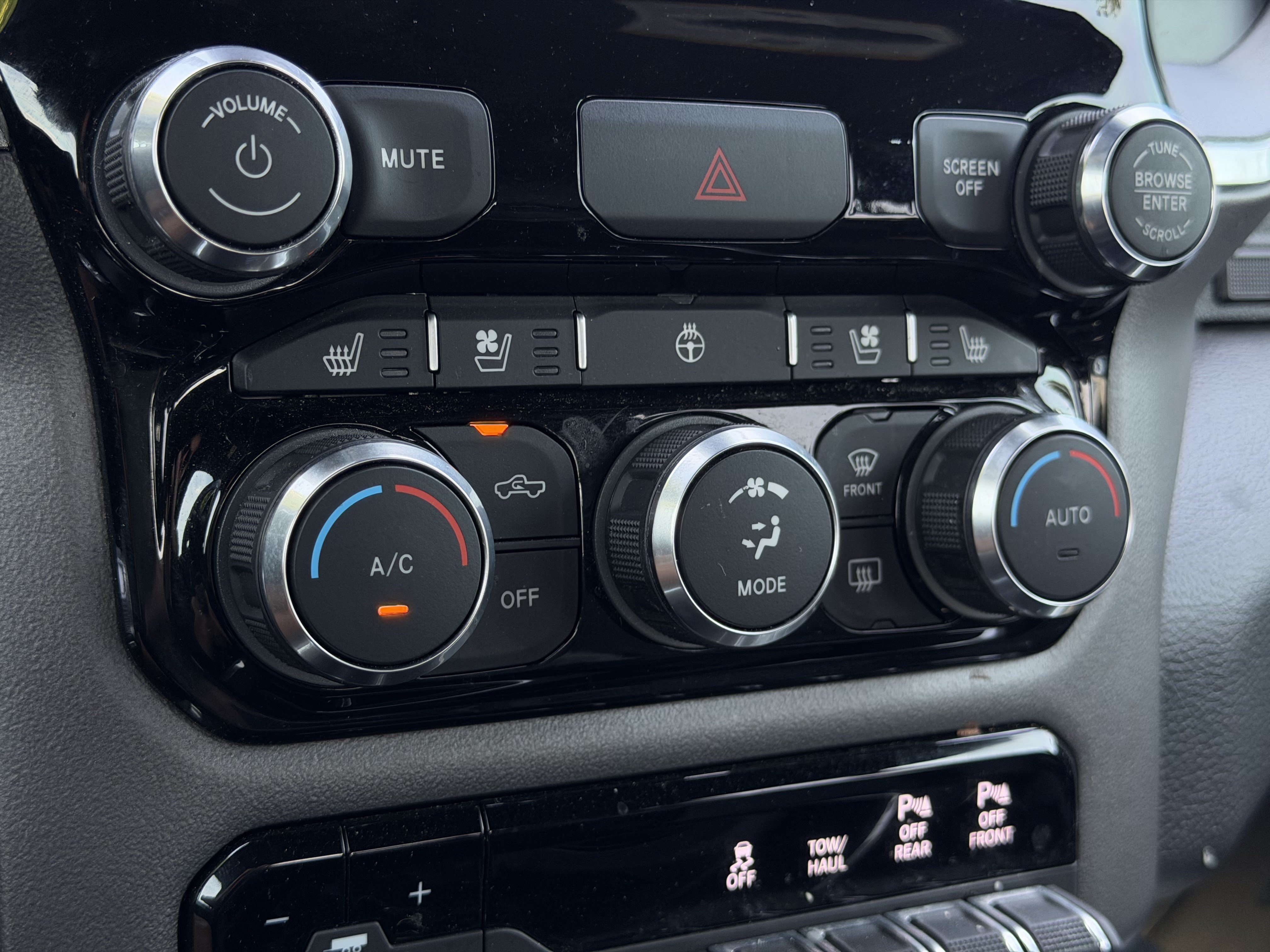 Used 2022 RAM 1500 Laramie w/ Sport Appearance Package RWD image 27